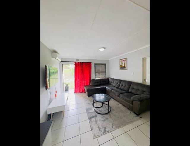 2 BEDROOM APARTMENT FOR SALE IN NEWLANDS EAST